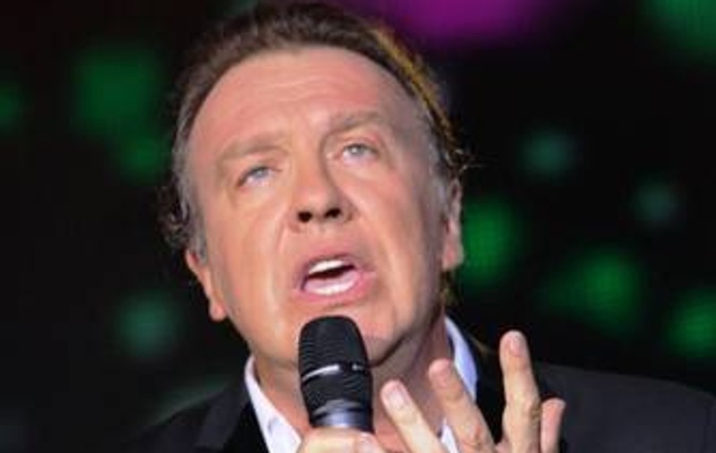 Concertul lui Gabriel Cotabiţă se amână