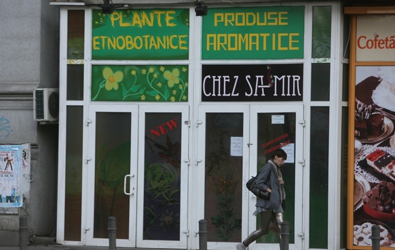 Ofiţerii de la Crimă Organizată :"Etnobotanicele sunt chimicale!"