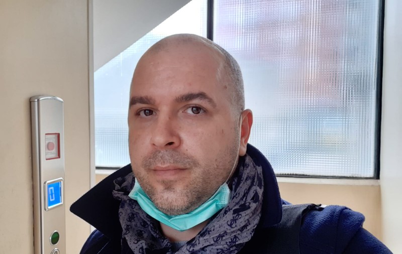 Un român e asistent medical în Milano: „Noi continuăm să muncim chiar dacă suntem infectați. Ne facem dezinfectant acasă”