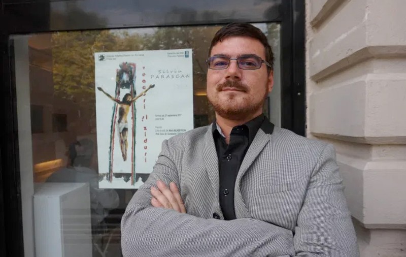 Profesorul ieșean condamnat pentru pornografie infantilă a solicitat să fie suspendat din funcție după apariția cazului său în Libertatea
