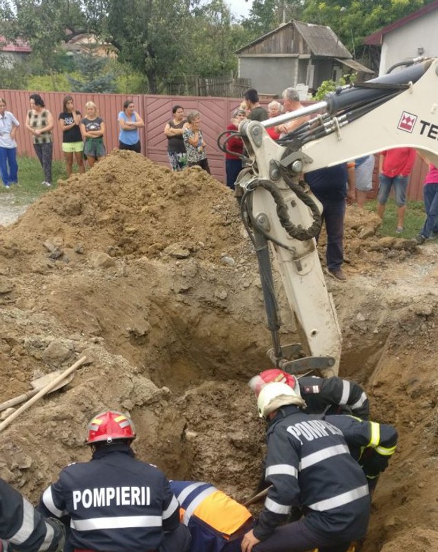Muncitor mort pe șantier în județul Tulcea. Un mal de pământ s-a prăbușit peste el