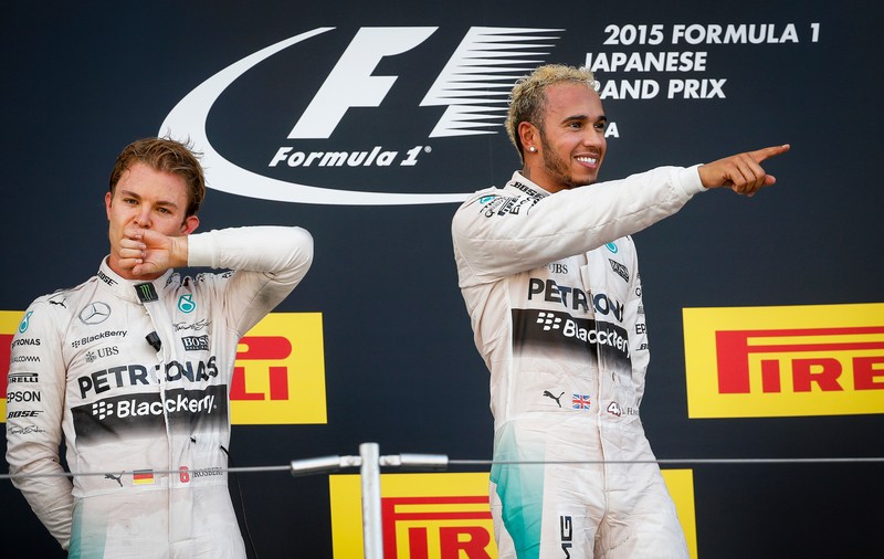 Lewis Hamilton s-a impus în Marele Premiu al Japoniei și l-a egalat pe marele Ayrton Senna