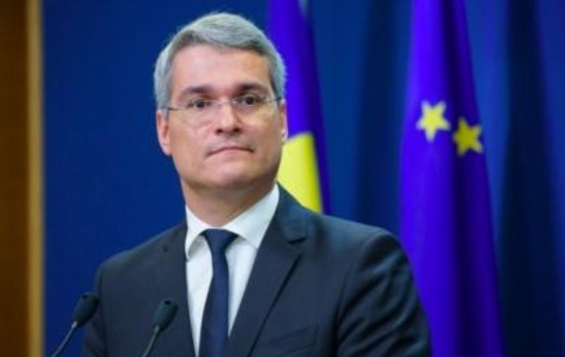 Cum explică omul din Mișcarea lui Cioloș contractele pe bandă rulantă cu statul: "Acum sunt doar un angajat, mă ocup de zona privată"