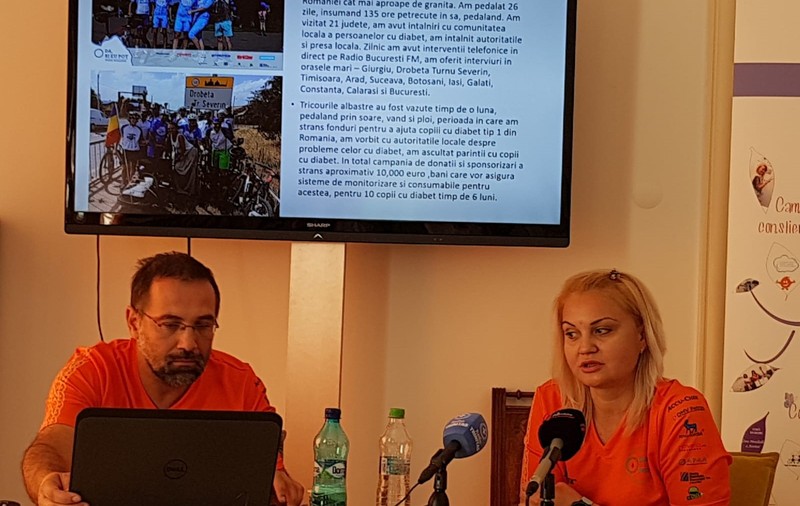 O pacientă cu diabet tip 1 străbate România pe bicicletă pentru a-i ajuta pe copiii cu aceeași boală