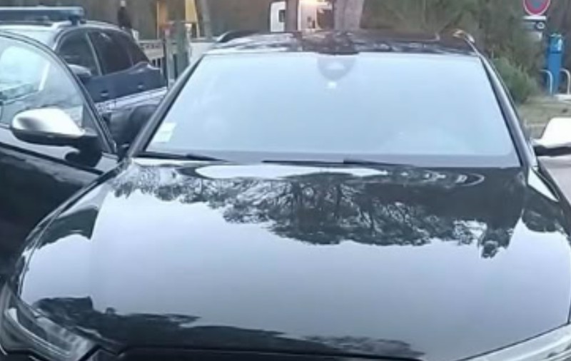 Un șofer a fost prins drogat, gonind la volanul unui Audi RS6 cu 224 km/h, spre o stațiune de schi din Franța: „Îl chema zăpada”