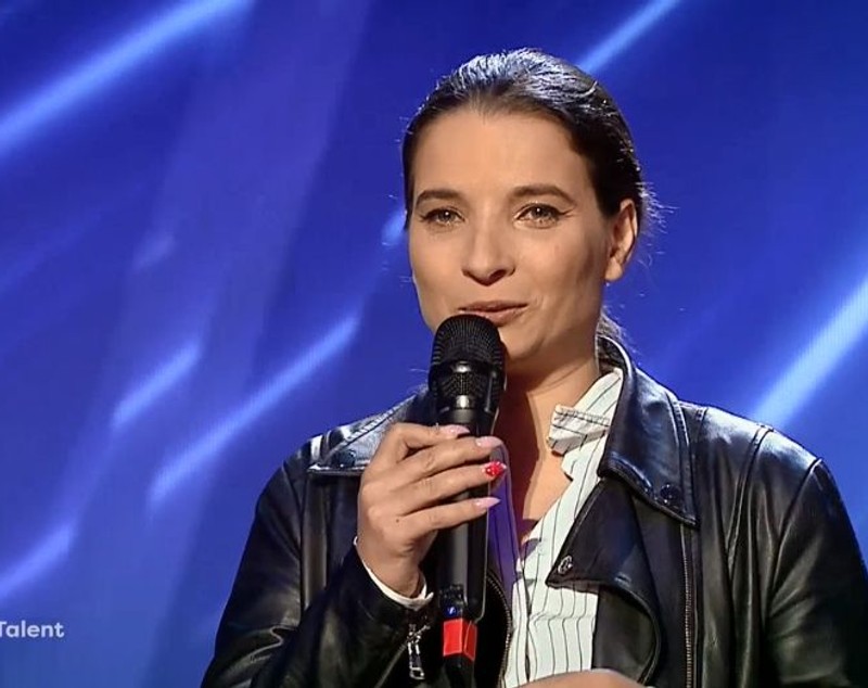 Primul Golden Buzz de la Românii au talent, sezonul 9. Ana Maria Pantaze, o croitoreasă din București, l-a impresionat pe Mihai Petre | FOTO & VIDEO