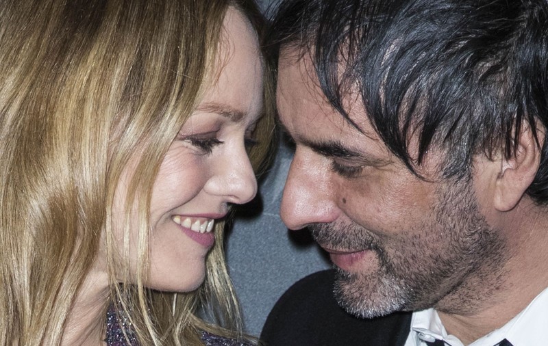 Vanessa Paradis s-a căsătorit cu regizorul Samuel Benchetrit