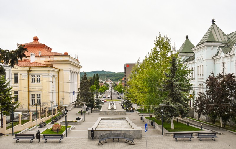 Candidați județul Vâlcea alegeri parlamentare 2024. Cine candidează în Vâlcea la Camera Deputaților și Senat