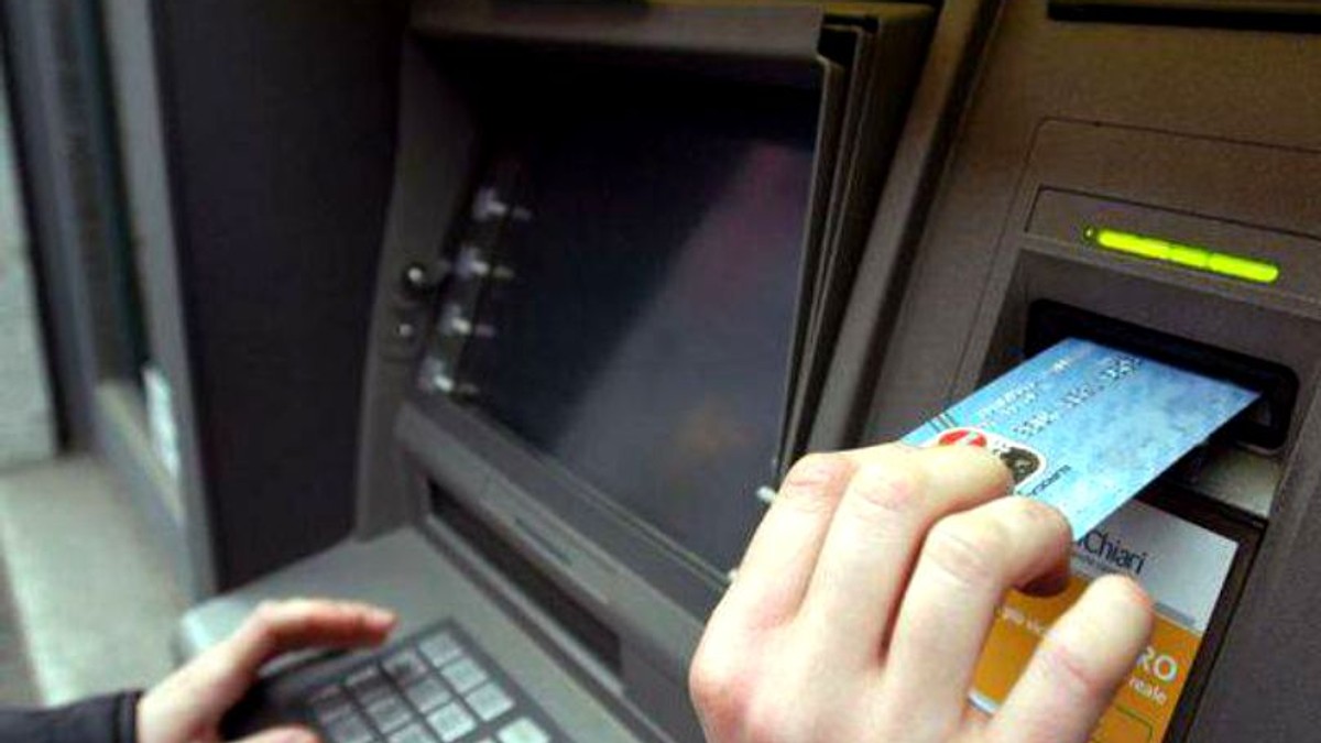 VIDEO O muncitoare din Brașov a primit într-o lună 23.000 de euro salariu, din greșeală, și n-a vrut să dea banii înapoi
