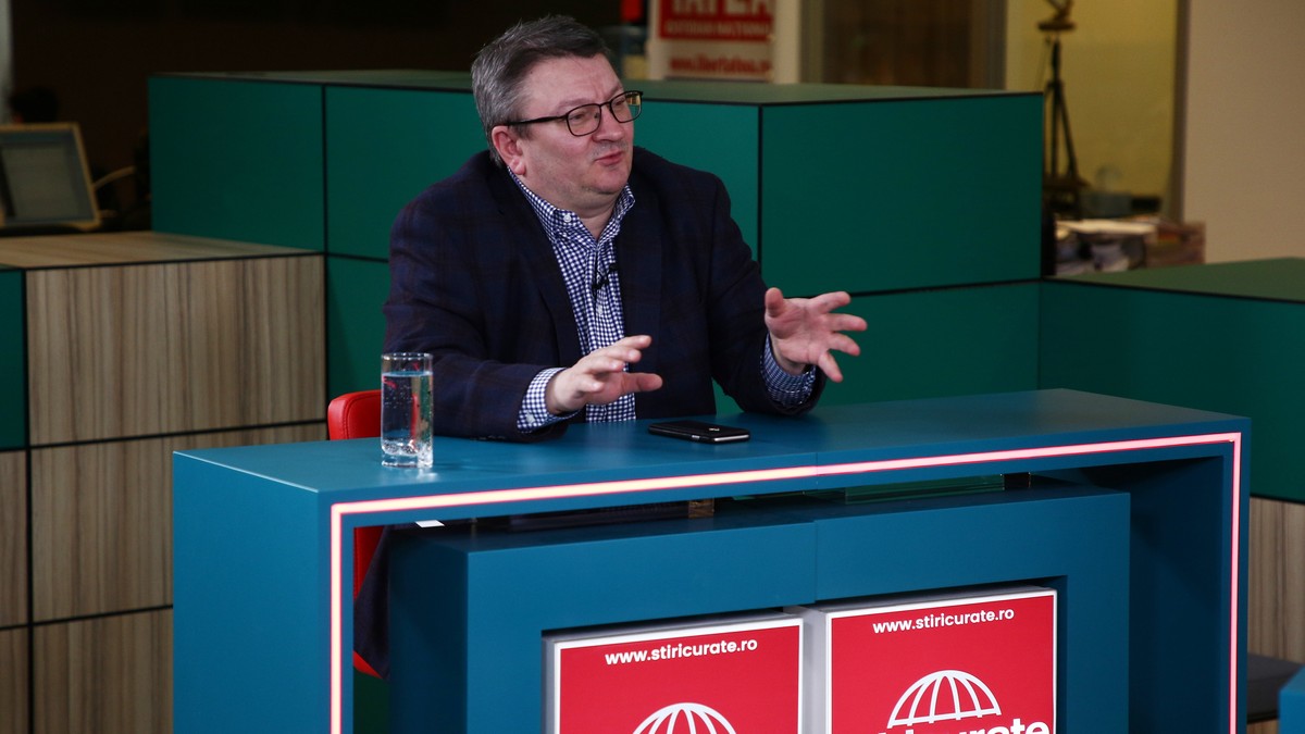 “La Chişinău, Moldova e condusă de o clică rapace, care spală miliarde din banii mafiei ruse", a spus, la dezbaterea stiricurate.ro ,Armand Goşu, istoric, expert în spaţiul post-sovietic.