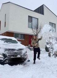Corina Bud, în lupta cu nămeții. Ipostaza în care rar a fost văzută artista