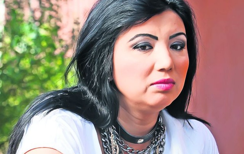 Adriana Bahmuţeanu se operează azi de fibrom uterin: «Poate vine Prigoană la spital, ca să-mi aducă o floare»
