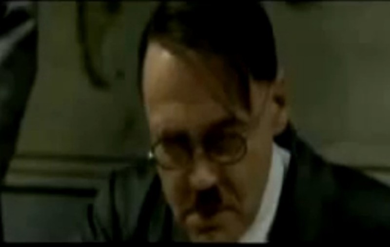 Super-parodie |  Hitler e fan Mircea Badea! | VIDEO
