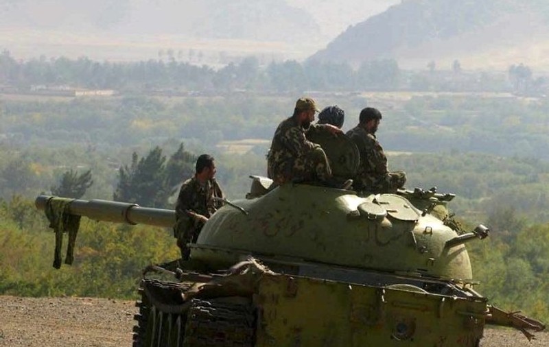 PREMIERĂ pe frontul din Afganistan! O femeie-soldat britanică A NĂSCUT ÎN TIMPUL MISIUNII!