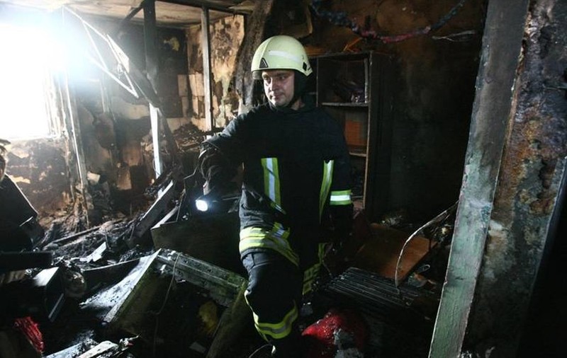 Explozie puternică într-un apartament din Bacău