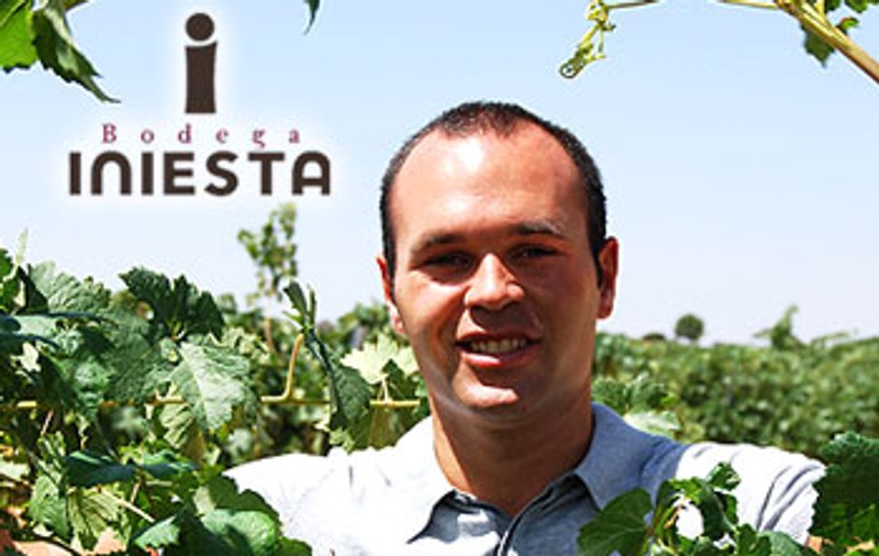 Vinurile catalanului Andrés Iniesta ajung în România
