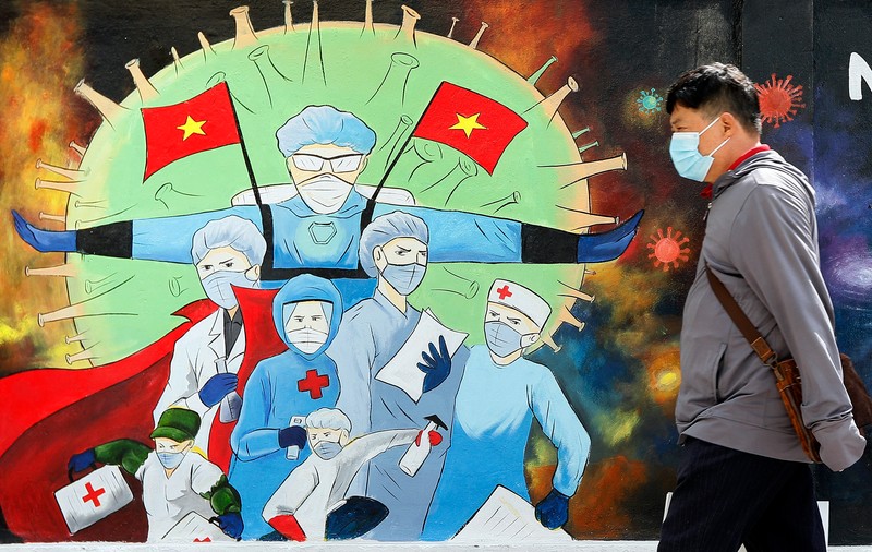 Un bărbat din Vietnam, condamnat la 5 ani de închisoare pentru că a răspândit COVID. Câte persoane a infectat