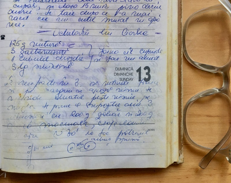 De la prăjitura „Ochelarii lui Ciorbea” la „Petre Roman” și „Poșeta Elenei Udrea”. O cercetătoare a gătit și degustat cinci rețete cu nume de politicieni