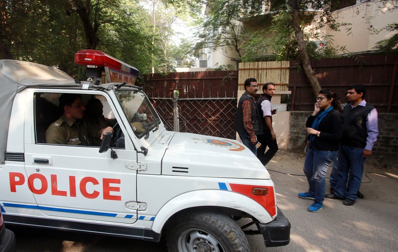 Un indian și-a violat fiica alături de doi bărbați timp de 18 ore