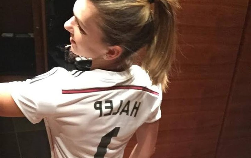 Simona Halep ține cu Real Madrid! Jucătoarea română a primit un tricou al ”galacticilor”