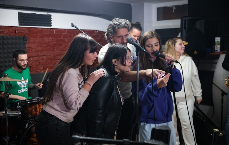 Theo Rose și Dragoș Bucur, duet la „Visuri la cheie”. Povestea emoționantă a Domnicăi