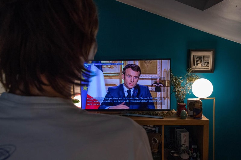 Președintele Emmanuel Macron a anunțat luni măsuri stricte de izolare socială FOTO: EPA