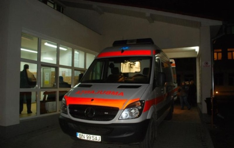 O femeie a murit îngheţată de frig în faţa gării