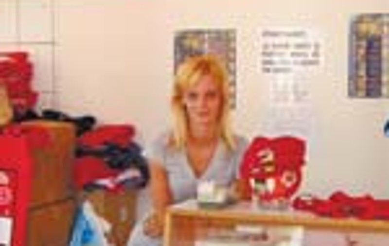 Rivalii, in acelasi magazin