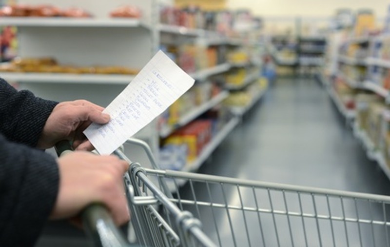 Lista cu care o femeie și-a trimis bărbatul la cumpărături face înconjurul lumii. O să vrei să-i faci și tu soțului tău asta! | FOTO