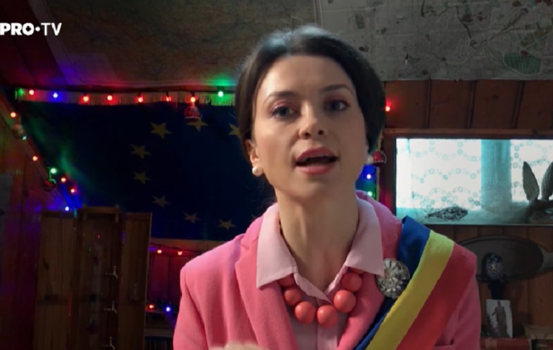VIRAL | Discursul primăriței Gianina din "Las Fierbinți": "Români, faceţi ca mine, staţi degeaba"