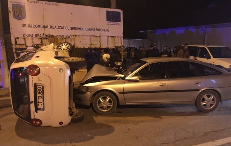 Accident în județul Constanța. Doi copii și mama lor au fost la un pas de moarte, după ce s-au răsturnat cu mașina