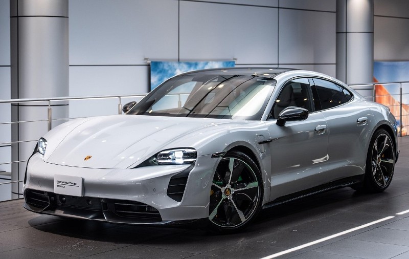Porsche, cea mai mare scădere a vânzărilor din ultimii 16 ani, din cauza prăbușirii cererii din China