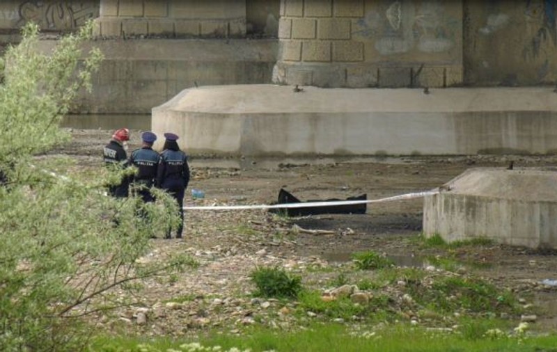 Cadavrul unui bărbat a fost descoperit sub un pod de peste Someș