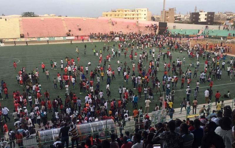 Haos în Senegal la finala Cupei Ligii. Au murit opt persoane, iar alte câteva zeci sunt grav rănite / VIDEO