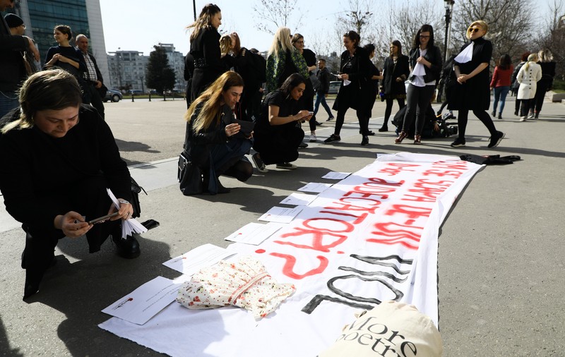 VIDEO/ Ancheta Libertatea despre prădătorii de copii a scos femeile la protest de 8 martie! „Cum se scapă de-un viol, domnilor judecători?“