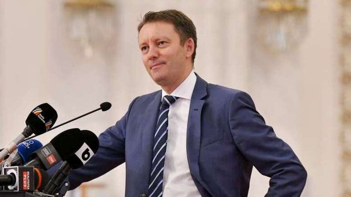 Premierul desemnat Siegfried Mureșan la o conferință de presă în Parlament. Foto: Hepta