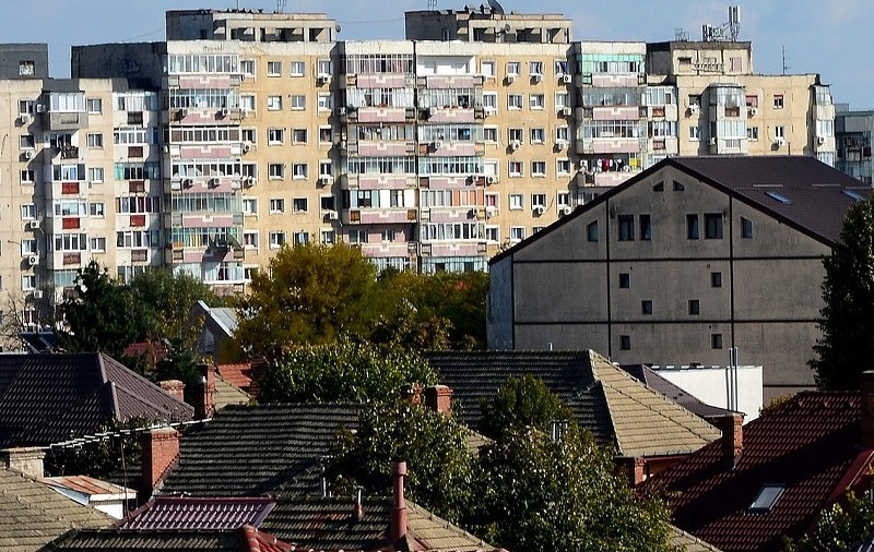 Cel mai ieftin apartament cu 3 camere de vânzare în București poate fi cumpărat la preț de garsonieră