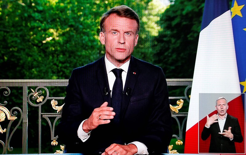 Emmanuel Macron dizolvă parlamentul și convoacă alegeri anticipate, după ce extrema dreaptă a câștigat categoric la europarlamentare
