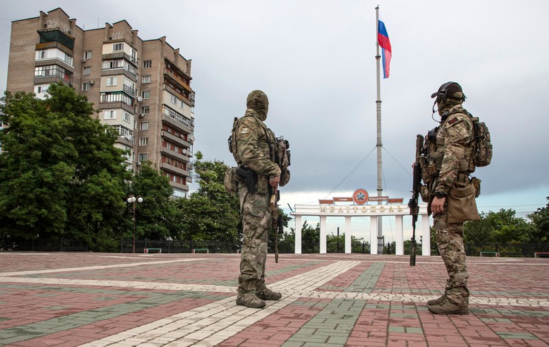 „Am 21 de ani și îmi doresc foarte mult să trăiesc”. Sute de plângeri depuse la procuratura militară arată cum au fost păcăliți tinerii ruși să lupte în Ucraina