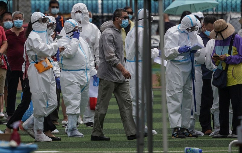China ia măsuri ”ca în vreme de război” pentru a controla noul focar de infecție care a izbucnit la Beijing