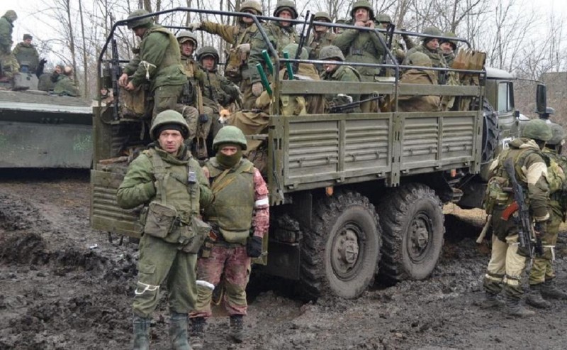 Mobilizați ruși trimiși direct pe front. Foto: TASS