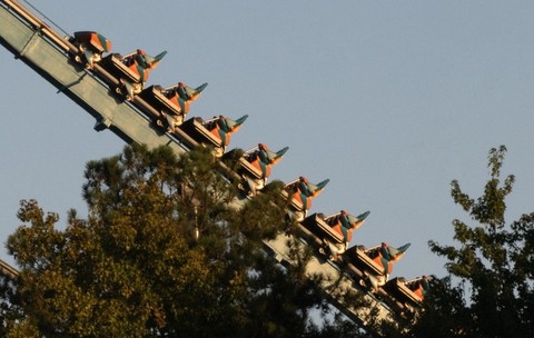 Incident devastator într-un parc de distracții! Un bărbat și-a pierdut viața după ce a fost aruncat dintr-un roller-coaster