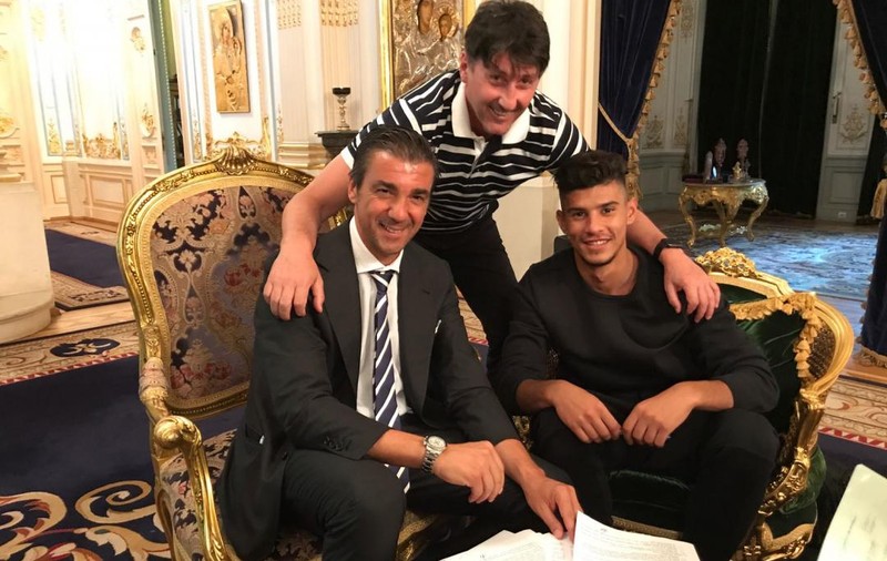 UPDATE. Afacerea s-a făcut, jucătorul a fost prezentat. Coman are clauză de 100.000.000 de euro! FCSB l-a luat și pe Florinel Coman: ”Dumnezeu l-a pus să joace așa slab ca să ajungă la Becali. Mâine, e la antrenament”
