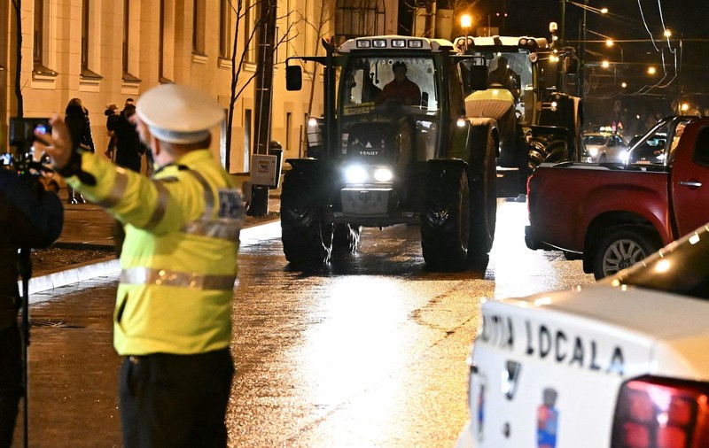 Protestele continuă. Transportatorii au blocat una dintre intrările în Portul Constanţa. Fermierii au început să sosească în Timișoara
