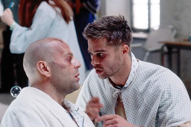 Bruce Willis și Brad Pitt / Foto: Universal Studios