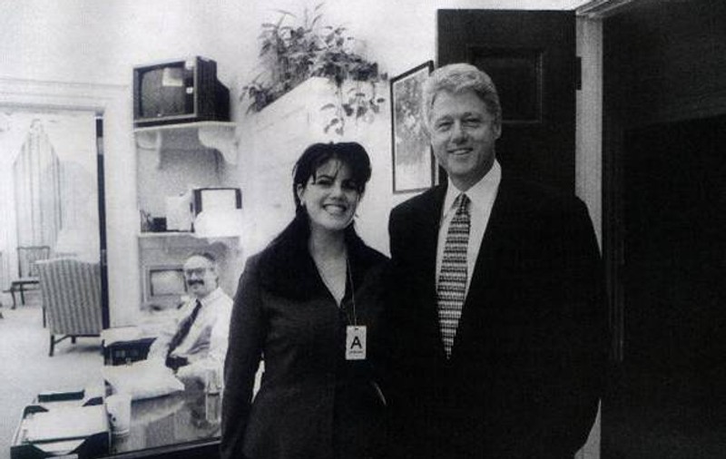 NOI DEZVĂLUIRI despre aventura lui Bill Clinton! VAI, CE VOIA SĂ FACĂ MONICA LEWINSKY