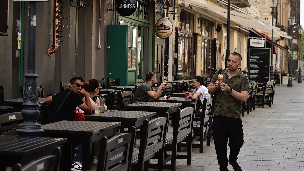 56 de amenzi, în urma controalelor la terasele, restaurantele, cluburile și barurile din București