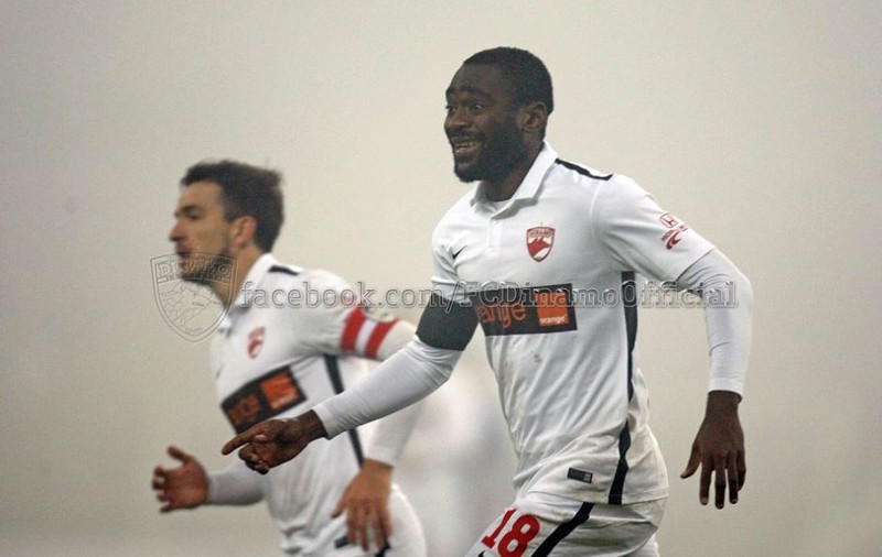 Liga I, etapa a 17-a. ACS Poli Timișoara - Dinamo 0-1. După un joc... în ceață, Essombe a ieșit la iveală și a deschis scorul pentru ”câini”, gafă monumentală Kirchstein! Gest colosal în minutul 41: mingea afară, aplauze pentru cele 41 de victime din clubul Colectiv!