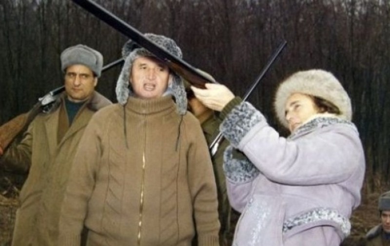 Costumul de vânătoare al lui Nicolae Ceauşescu a fost vândut. Cât a oferit cumpărătorul
