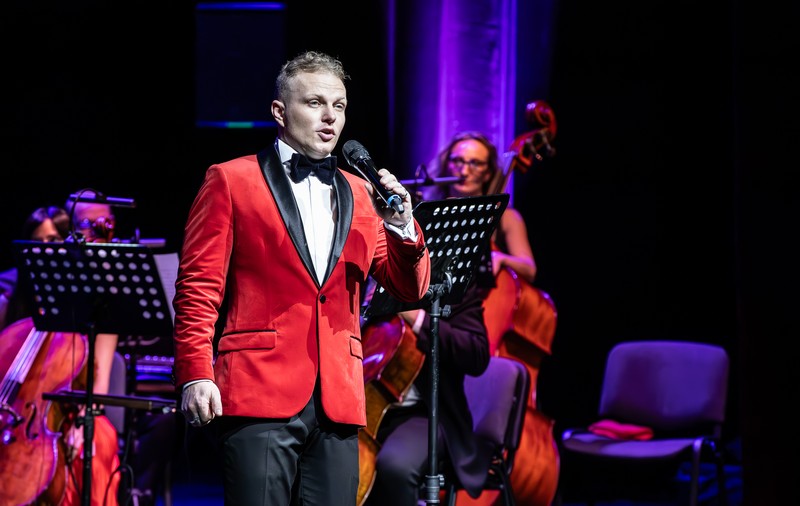 DUELUL TENORILOR – Concert Extraordinar cu Ştefan von Korch, Alin Stoica, Mihai Urzicana şi Orchestra Teatrului Naţional de Operetă şi Musical Ion Dacian, în formulă de salon, pe 7 martie